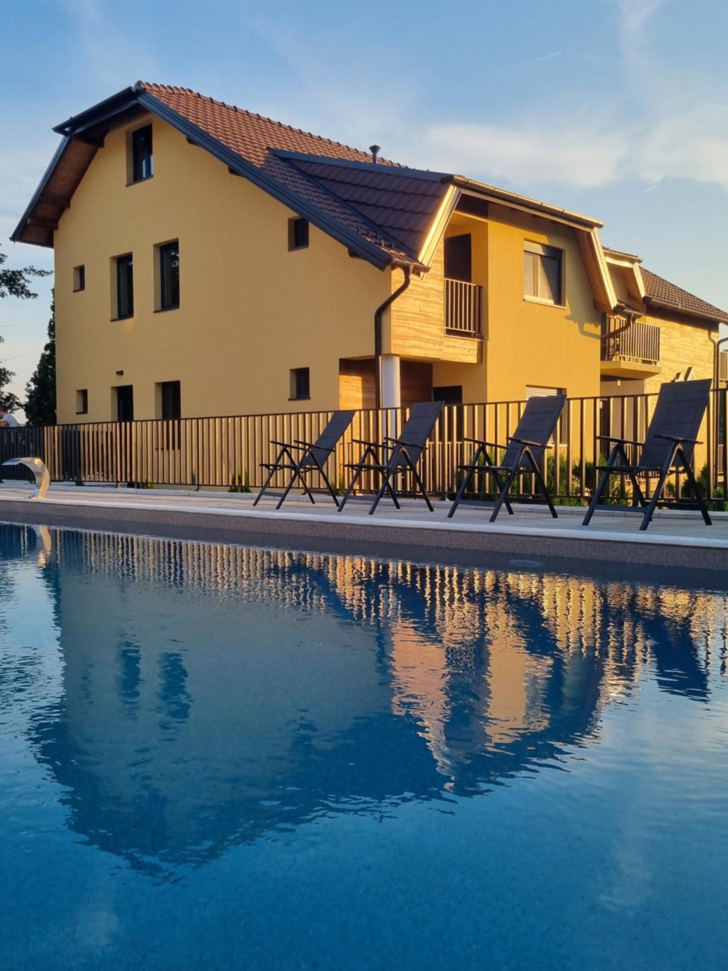 Vila K2 Vrdnik Exteriör bild